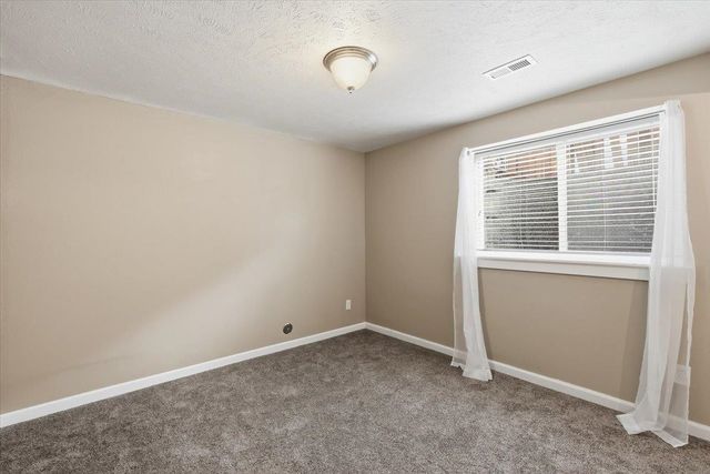 7807 N H St, Spokane, WA 99205
