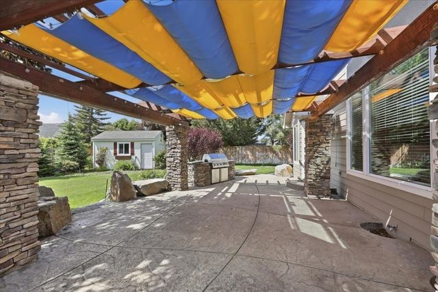 7807 N H St, Spokane, WA 99205