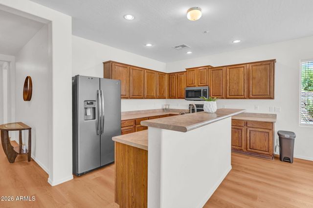 12611 W ASHBY Drive, Peoria, AZ 85383