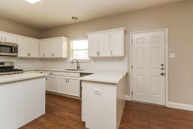 2523 Flycatcher Cove Drive, League City, TX 77573