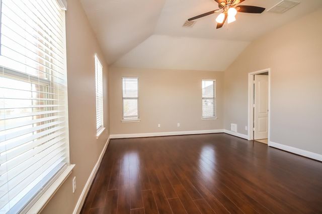 2523 Flycatcher Cove Drive, League City, TX 77573