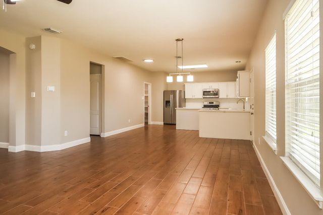 2523 Flycatcher Cove Drive, League City, TX 77573
