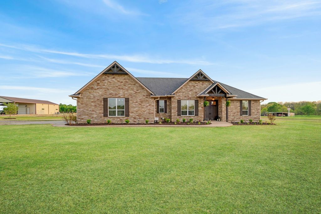 1390 COUNTY ROAD 3500, Honey Grove, TX 75446