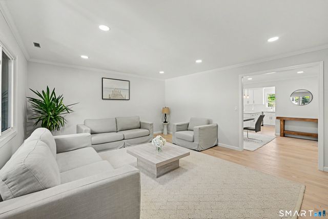 80 Coolidge Avenue, Stamford, CT 06906