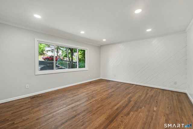 80 Coolidge Avenue, Stamford, CT 06906