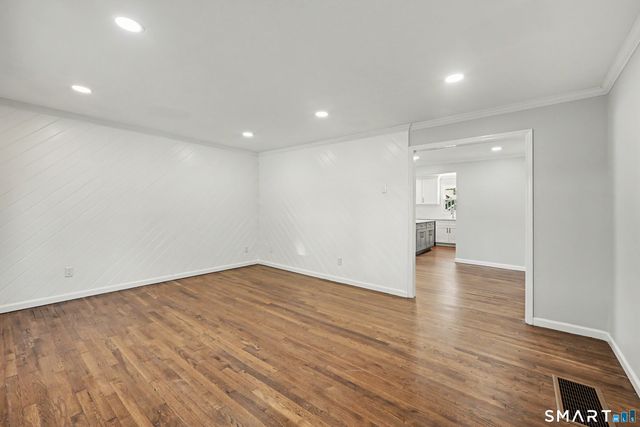 80 Coolidge Avenue, Stamford, CT 06906