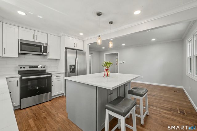 80 Coolidge Avenue, Stamford, CT 06906