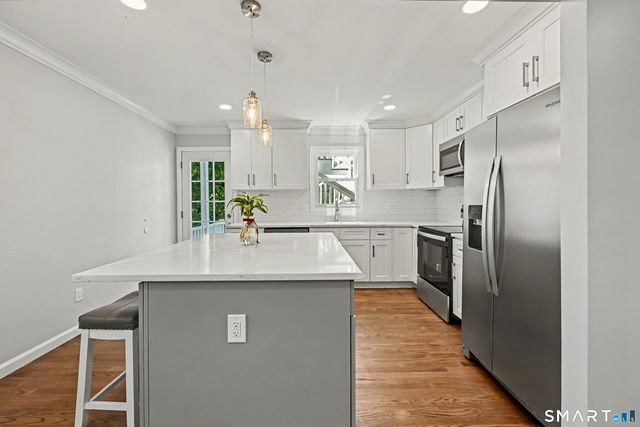 80 Coolidge Avenue, Stamford, CT 06906