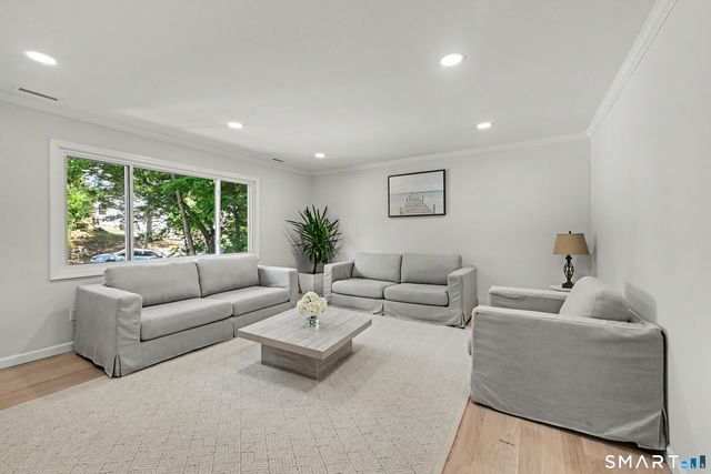 80 Coolidge Avenue, Stamford, CT 06906