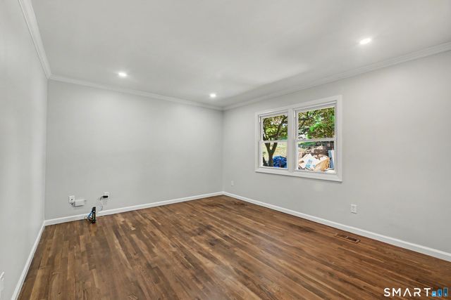 80 Coolidge Avenue, Stamford, CT 06906