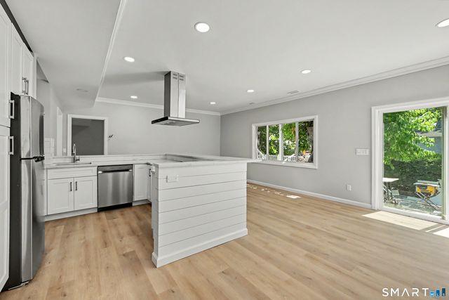 80 Coolidge Avenue, Stamford, CT 06906