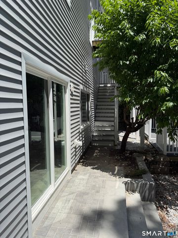 80 Coolidge Avenue, Stamford, CT 06906