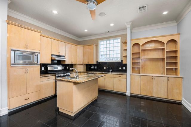 4039 Browning Street, West University Place, TX 77005