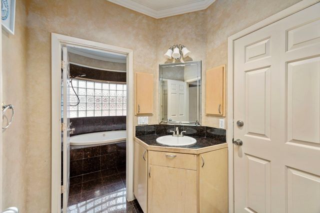 4039 Browning Street, West University Place, TX 77005