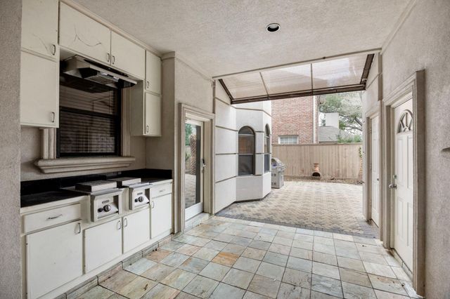 4039 Browning Street, West University Place, TX 77005