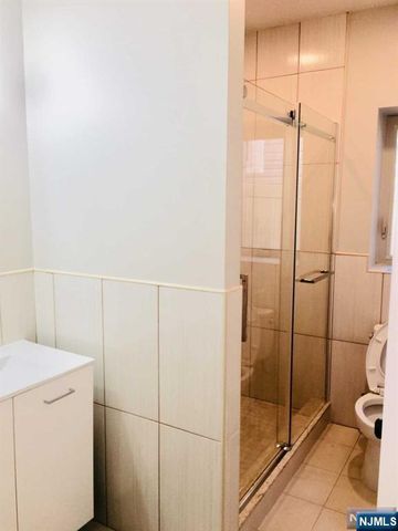 548 Kearney Avenue B, Cliffside Park, NJ 07010