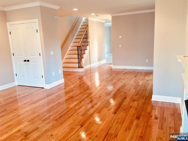 548 Kearney Avenue B, Cliffside Park, NJ 07010