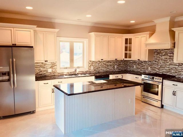 548 Kearney Avenue B, Cliffside Park, NJ 07010