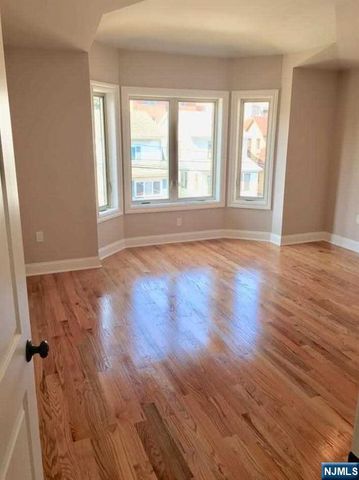 548 Kearney Avenue B, Cliffside Park, NJ 07010