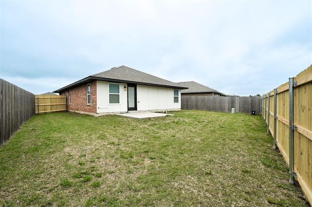 3717 Central Park Drive, Moore, OK 73160
