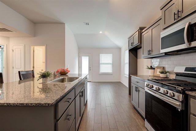3717 Central Park Drive, Moore, OK 73160