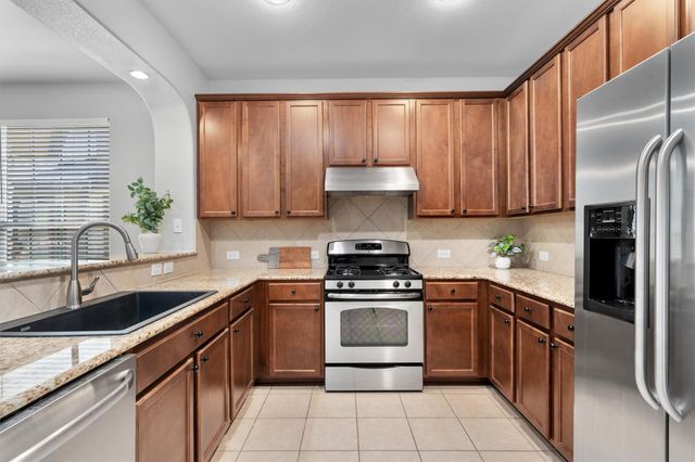 1310 W Parmer LN 2002, Austin, TX 78727