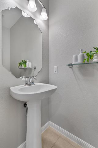 1310 W Parmer LN 2002, Austin, TX 78727
