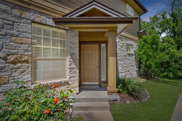 1310 W Parmer LN 2002, Austin, TX 78727