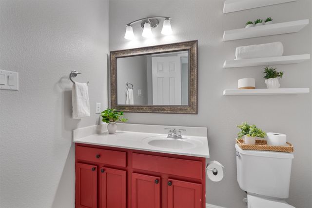 1310 W Parmer LN 2002, Austin, TX 78727