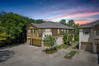 1310 W Parmer LN 2002, Austin, TX 78727