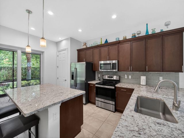 11111 SW Visconti Way, Port St. Lucie, Port St Lucie, FL 34986