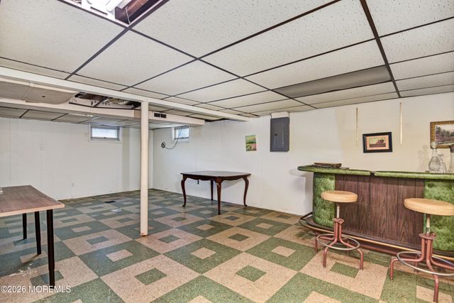 104 Pinetree Drive, Sayreville, NJ 08859