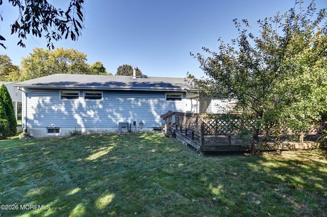104 Pinetree Drive, Sayreville, NJ 08859