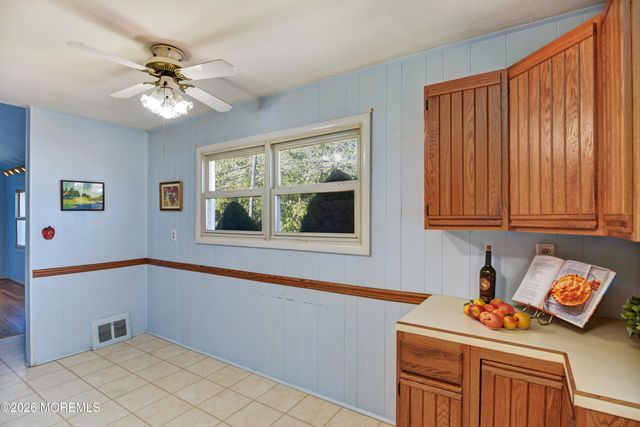 104 Pinetree Drive, Sayreville, NJ 08859