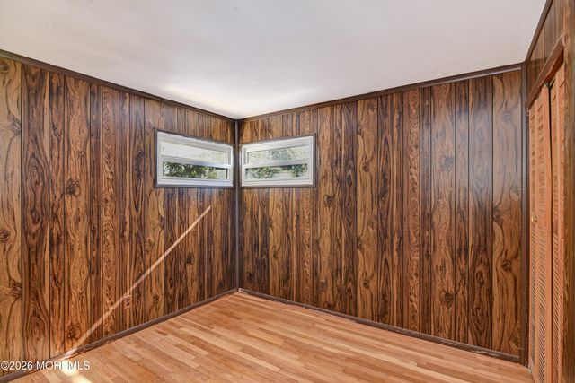104 Pinetree Drive, Sayreville, NJ 08859