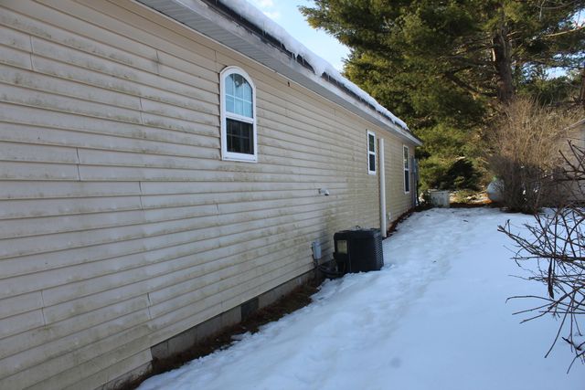 1132 N Meadowbrook Road, White Cloud, MI 49349