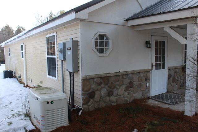 1132 N Meadowbrook Road, White Cloud, MI 49349