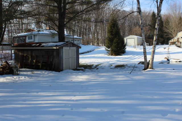 1132 N Meadowbrook Road, White Cloud, MI 49349