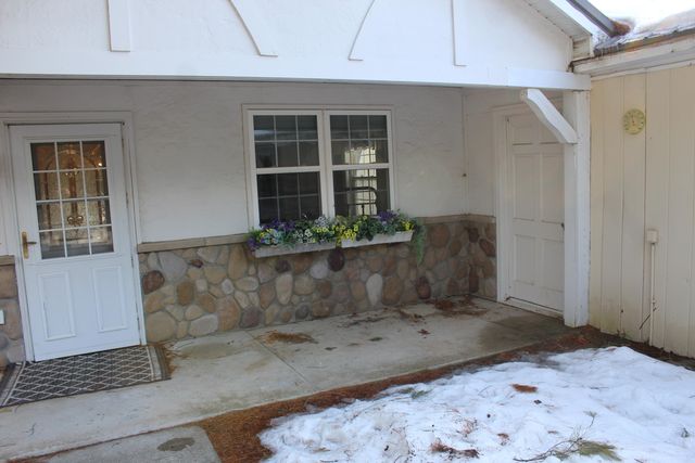 1132 N Meadowbrook Road, White Cloud, MI 49349