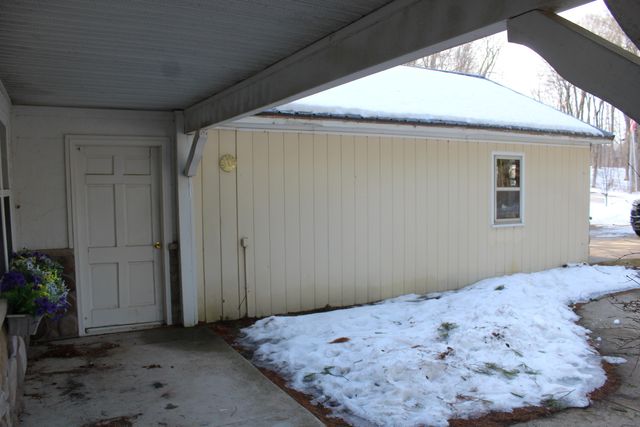 1132 N Meadowbrook Road, White Cloud, MI 49349