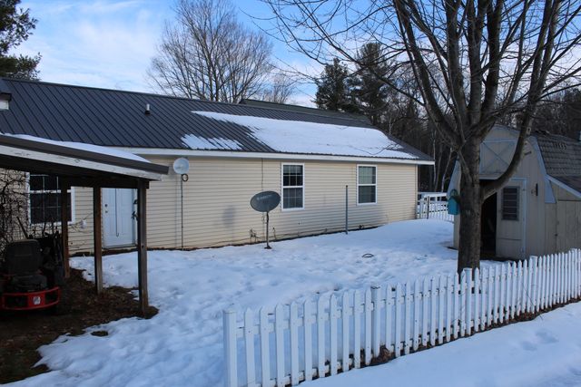 1132 N Meadowbrook Road, White Cloud, MI 49349