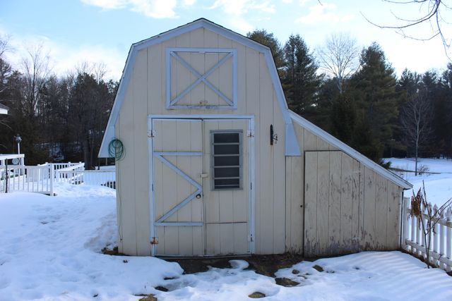 1132 N Meadowbrook Road, White Cloud, MI 49349