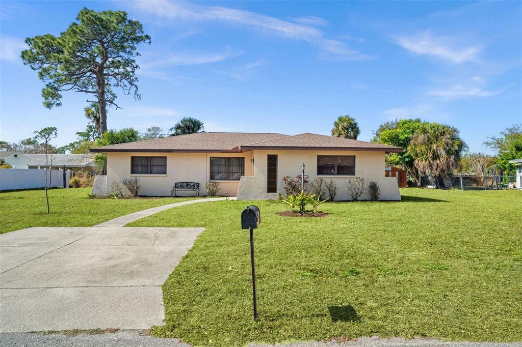 Image 1 of property listing at 3264 VIRGINIA ROAD, Venice, FL 34293