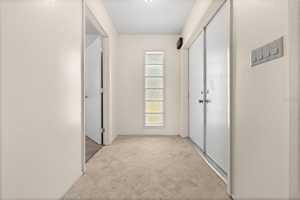 Image 4 of property listing at 3264 VIRGINIA ROAD, Venice, FL 34293