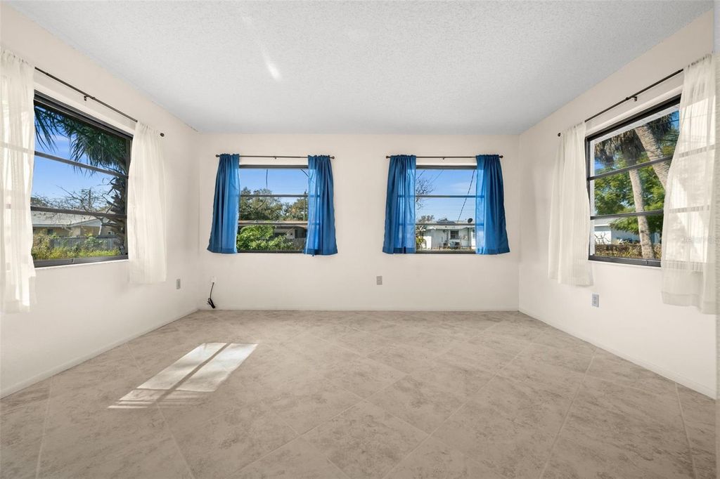 Image 10 of property listing at 3264 VIRGINIA ROAD, Venice, FL 34293