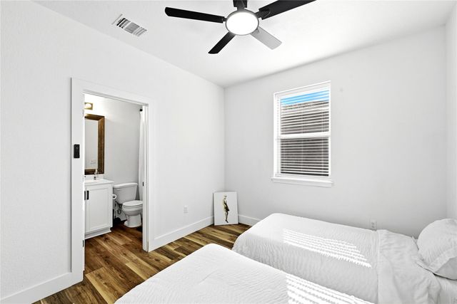 8009 Mellencamp DR 212, Austin, TX 78744