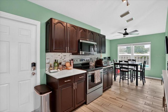 1881 SUMMER WALK CIRCLE, Sarasota, FL 34232