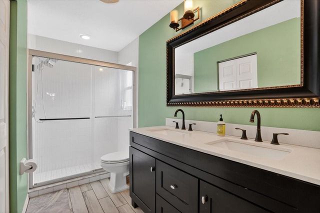 1881 SUMMER WALK CIRCLE, Sarasota, FL 34232