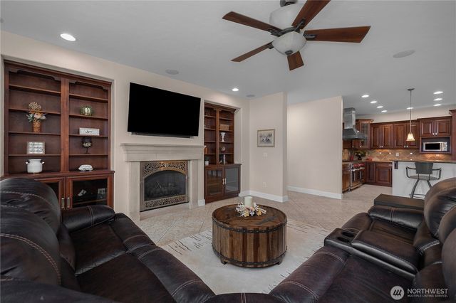 9616 Piperhill Drive SE, Olympia, WA 98513