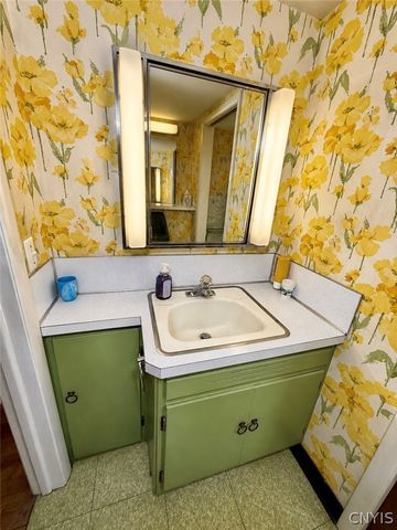 2658 Oran Delphi Road, Pompey, NY 13104